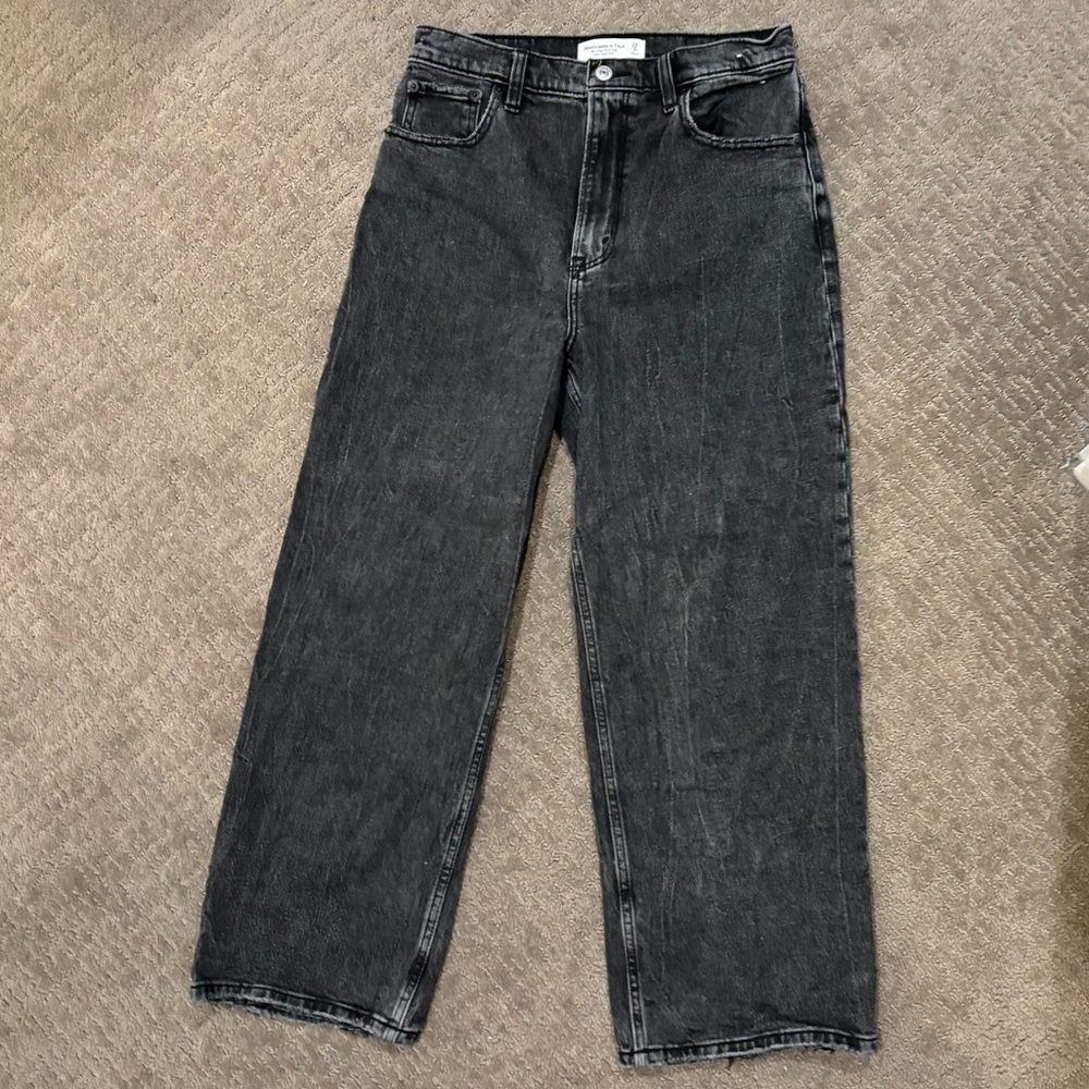 Abercrombie Ultra High Rise Cropped Wide Leg Jeans - Picture 5 of 5